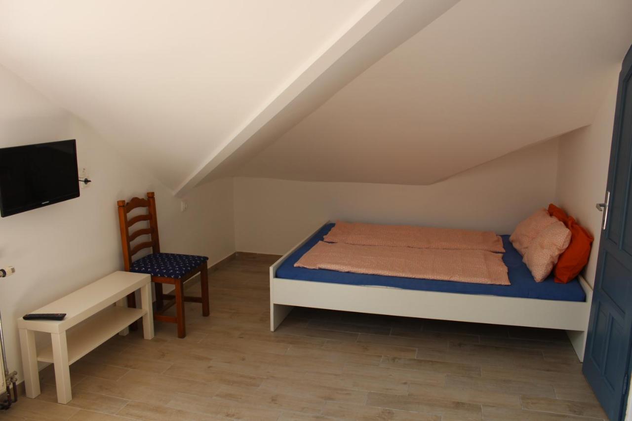 Pelso Apartman Замарді Екстер'єр фото