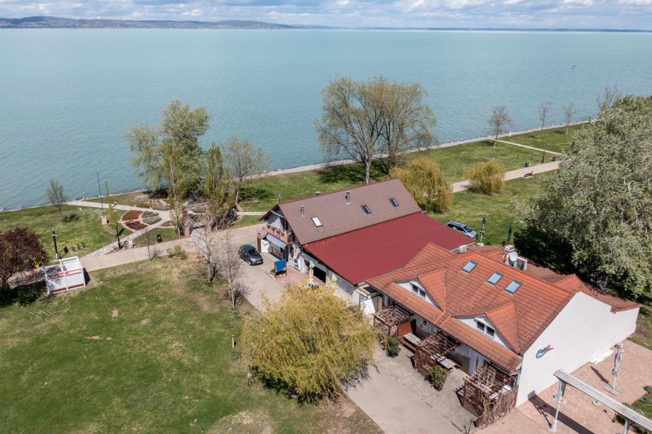 Pelso Apartman Замарді Екстер'єр фото