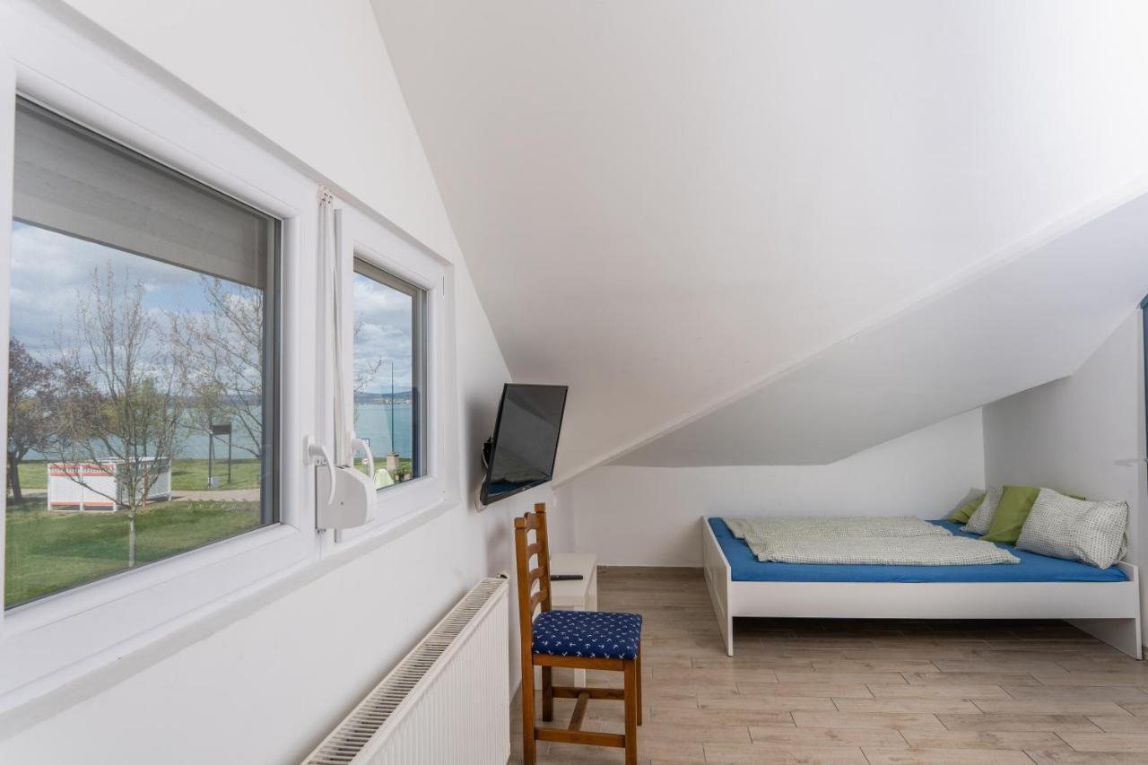 Pelso Apartman Замарді Екстер'єр фото