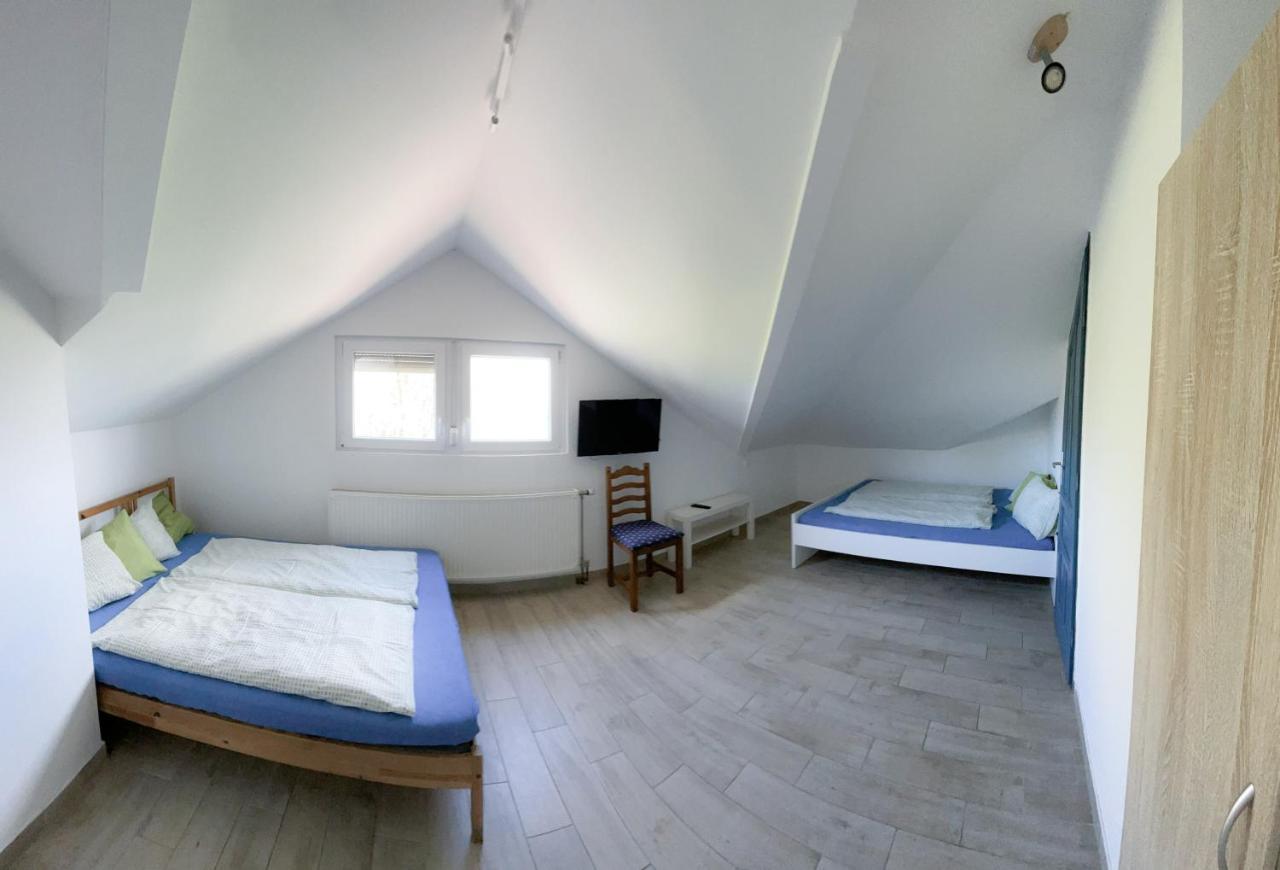 Pelso Apartman Замарді Екстер'єр фото