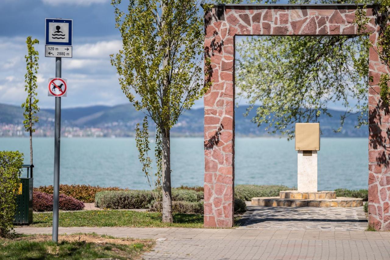 Pelso Apartman Замарді Екстер'єр фото
